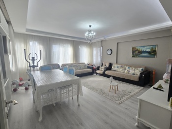 BAYIDIRDA PRESTİJLİ KONUM LÜKS VE KULLANIŞLI TASARIM, KATTA TEK ARAKAT DAİRE