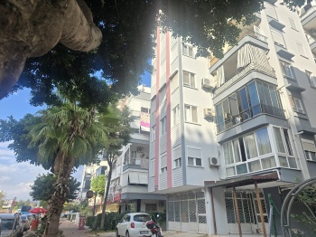 BAYIDIRDA PRESTİJLİ KONUM LÜKS VE KULLANIŞLI TASARIM, KATTA TEK ARAKAT DAİRE