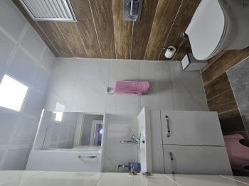 BAYIDIRDA PRESTİJLİ KONUM LÜKS VE KULLANIŞLI TASARIM, KATTA TEK ARAKAT DAİRE