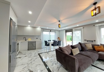 BELEK'TE EŞYALI MÜSTAKİL HAVUZLU KİRALIK LÜX VİLLA