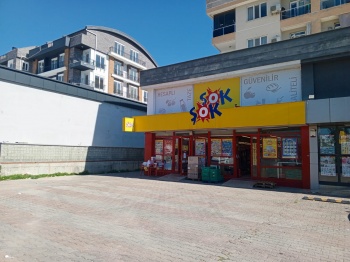 Beşkonaklılar'da Ana Cad. Üzeri Kurumsal Kiracılı 3 Katlı Dükkan