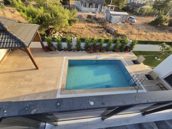 Döşemealtı Altınkale'de Havuzlu Müstakil Villa 