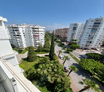 KONAKLARDA SİTE İÇİ MUHTEŞEM KONUM 3+1 DAİRE
