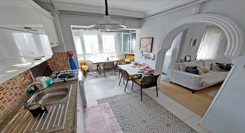 KONAKLARDA SİTE İÇİ MUHTEŞEM KONUM 3+1 DAİRE