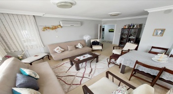KONAKLARDA SİTE İÇİ MUHTEŞEM KONUM 3+1 DAİRE