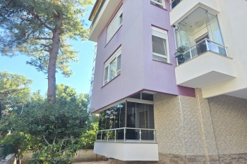 KONYAALTI ALTINKUMDA ASANSARLÜ DENİZE 250 METRE EŞYALI LÜX DAİRE