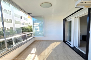 KONYAALTI ALTINKUMDA ASANSARLÜ DENİZE 250 METRE EŞYALI LÜX DAİRE