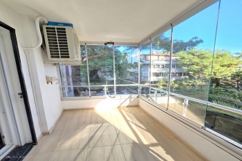 KONYAALTI ALTINKUMDA ASANSARLÜ DENİZE 250 METRE EŞYALI LÜX DAİRE