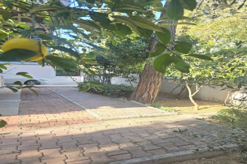 KONYAALTI ALTINKUMDA ASANSARLÜ DENİZE 250 METRE EŞYALI LÜX DAİRE