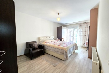 KONYAALTI ALTINKUMDA ASANSARLÜ DENİZE 250 METRE EŞYALI LÜX DAİRE