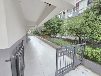 YILDIZ MAH.'DE ANA CADDE ÜZERİ ASANSÖRLÜ ARAKAT GENİŞ 3+1